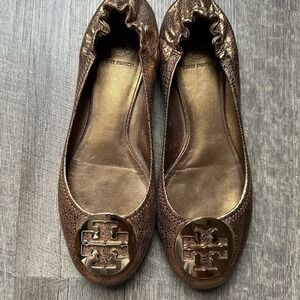 TORY BURCH Reva bronze pebbled leather logo detail flats shoes Size 10 Rare